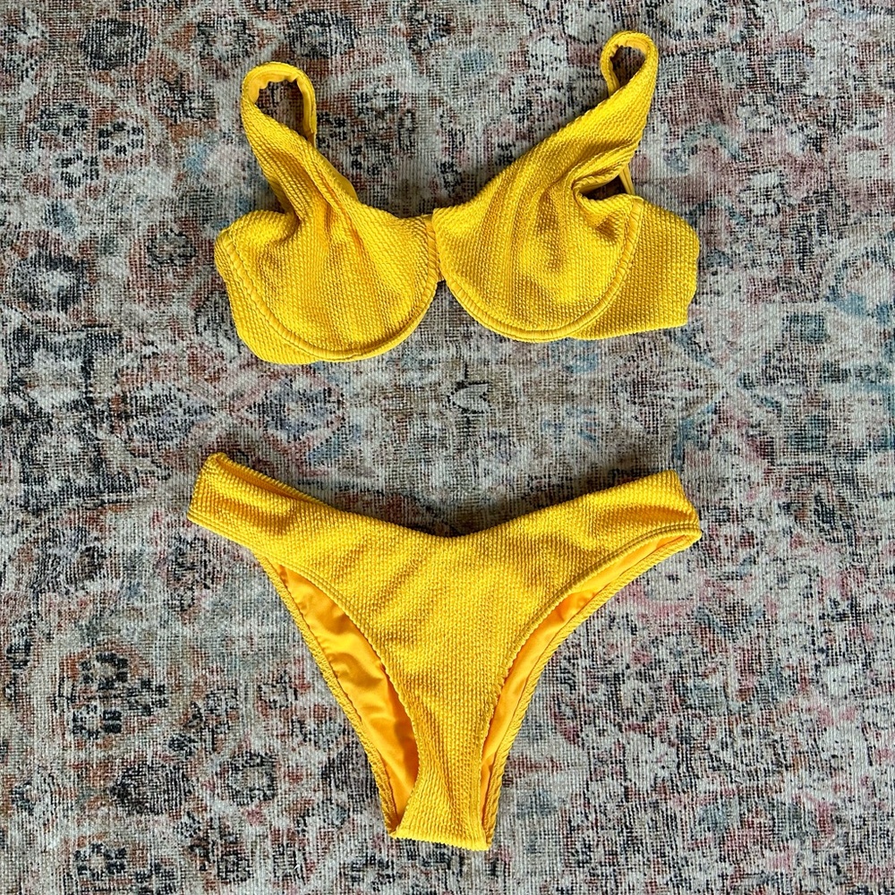 Abercrombie Curve Love Bikini